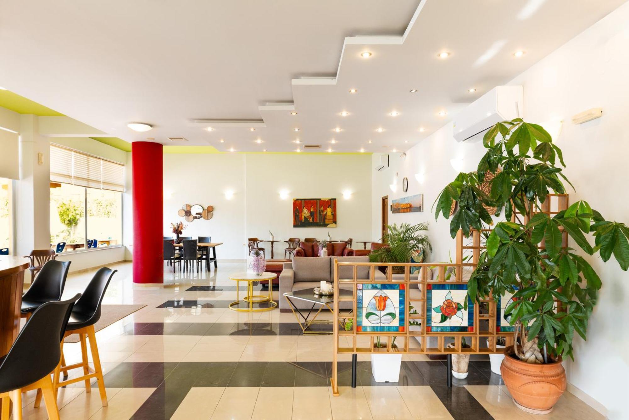 Pegasus Hotel Stalos Luaran gambar