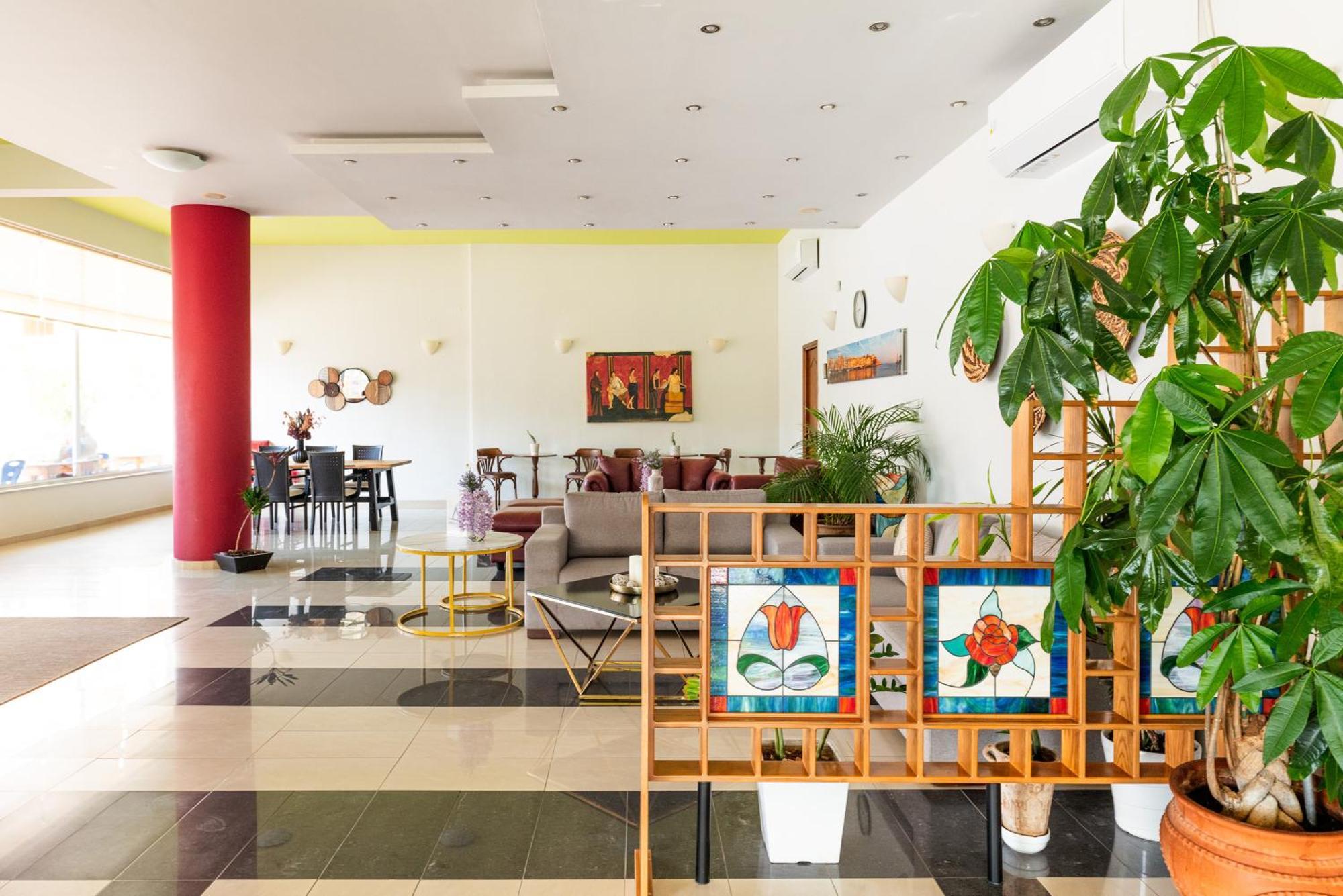 Pegasus Hotel Stalos Luaran gambar