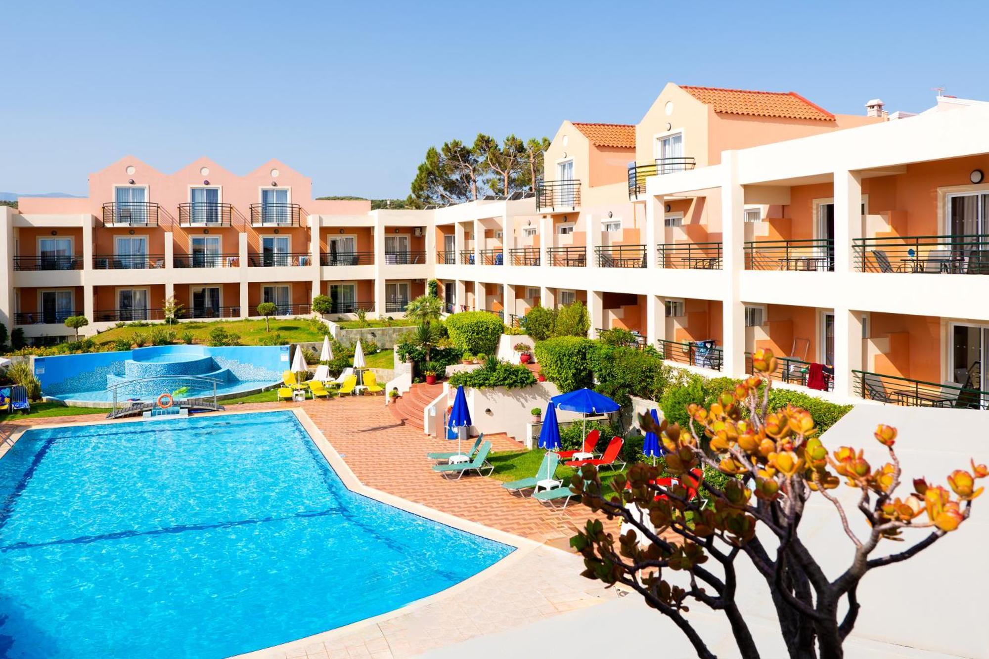 Pegasus Hotel Stalos Luaran gambar